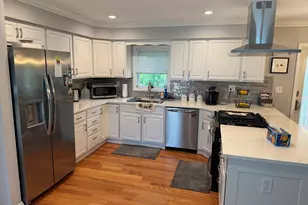 7 Mist Hill Dr, Brookfield, CT 06804 - Photo 4