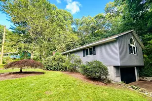 10 Glenwood Terrace, Cromwell, CT 06416 - Photo 2