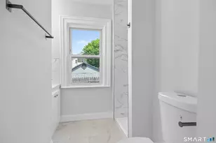 38 White St, Bridgeport, CT 06610 - Photo 14