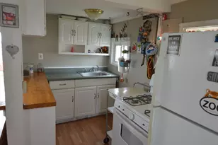8 Waterbury Ave, Milford, CT 06460 - Photo 20