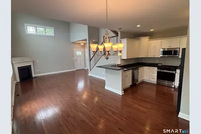 11 Bleeker Circle #11, North Haven, CT 06473 - Photo 4