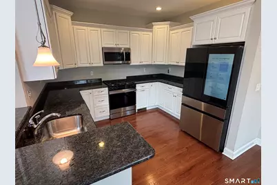 11 Bleeker Circle #11, North Haven, CT 06473 - Photo 6