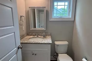 11 Bleeker Cir, North Haven, CT 06473 - Photo 16