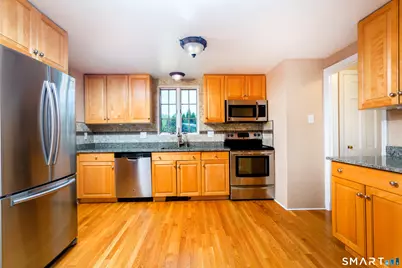 5 Woods End Road, Stamford, CT 06905 - Photo 8