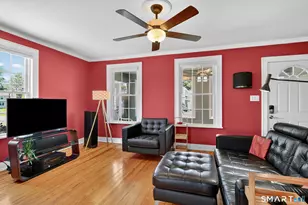 107 Washington Cir, West Hartford, CT 06119 - Photo 16