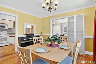 107 Washington Cir, West Hartford, CT 06119 - Photo 18