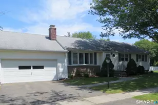 45 Bulmer Dr, Stratford, CT 06614 - Photo 2