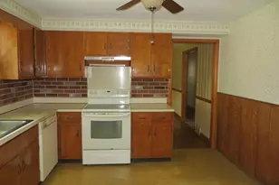 45 Bulmer Dr, Stratford, CT 06614 - Photo 16