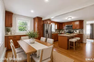 82 Carver St, New Britain, CT 06053 - Photo 8