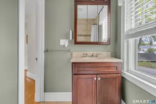 27 Ardmore St, Hamden, CT 06517 - Photo 32