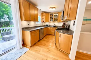 385 Unquowa Rd, Fairfield, CT 06824 - Photo 20