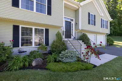 73 Cortland Way, Southington, CT 06489 - Photo 4