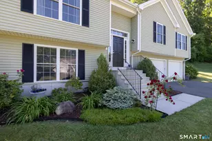 73 Cortland Way, Southington, CT 06489 - Photo 4
