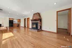 40 Manitook Dr, Oxford, CT 06478 - Photo 10