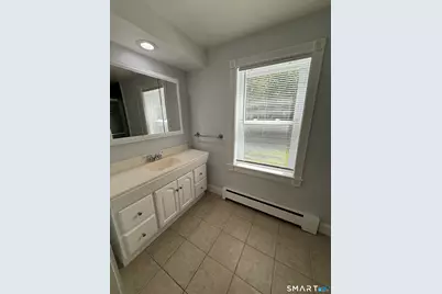 32 Dickerman Avenue, Windsor Locks, CT 06096 - Photo 10