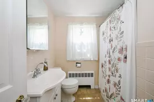 610 Middle Turnpike W, Manchester, CT 06040 - Photo 12