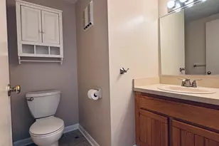 40 Cornerstone Ct, Southington, CT 06479 - Photo 8