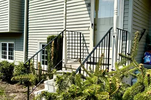 40 Cornerstone Ct, Southington, CT 06479 - Photo 2