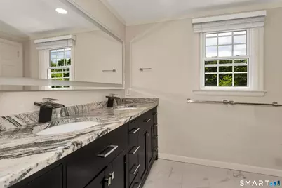 145 Beacon Hill Drive, West Hartford, CT 06117 - Photo 32
