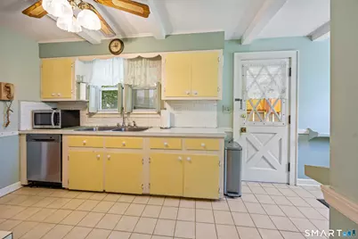 39 Central Avenue, West Haven, CT 06516 - Photo 16