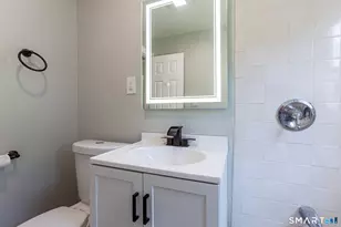 163-165 Woodlawn Cir, East Hartford, CT 06108 - Photo 28