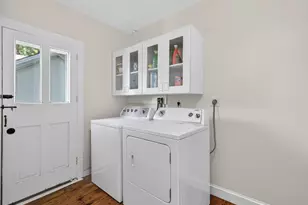 36 Pearl St, Groton, CT 06355 - Photo 12