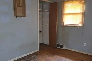 60 Charles St, Meriden, CT 06451 - Photo 8