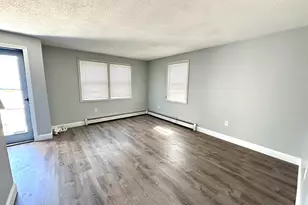 49 Whitworth St, Enfield, CT 06082 - Photo 4