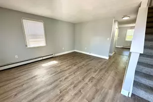 49 Whitworth St, Enfield, CT 06082 - Photo 6