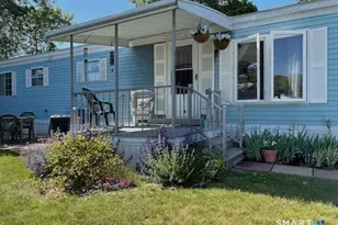 10 Chestnut Dr, Westbrook, CT 06498 - Photo 1