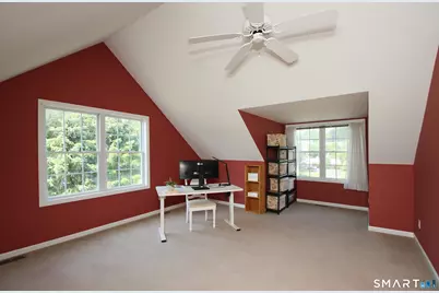 4 Meadow Road, Newtown, CT 06470 - Photo 32