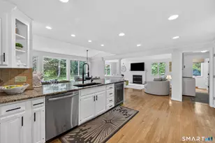 7 Echo Ln, Simsbury, CT 06070 - Photo 6