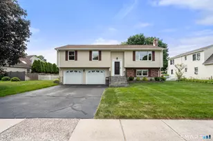 12 S Meadow Ln, Enfield, CT 06082 - Photo 2