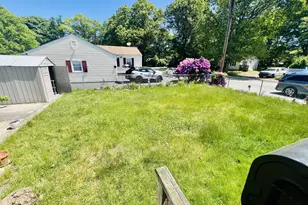 13 Midway Oval, Groton, CT 06340 - Photo 2