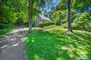 120 Wilderwood Dr, Guilford, CT 06437 - Photo 2