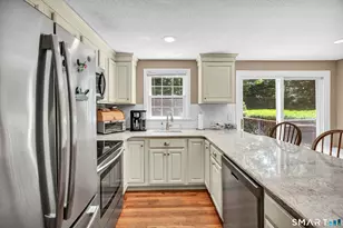 120 Wilderwood Dr, Guilford, CT 06437 - Photo 12