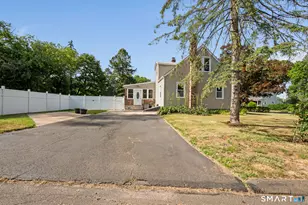 25 Douglas Dr, Meriden, CT 06451 - Photo 6