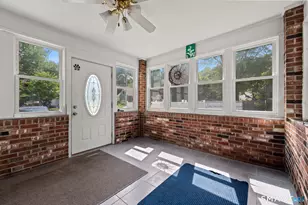 25 Douglas Dr, Meriden, CT 06451 - Photo 8