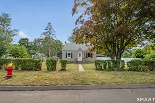 25 Douglas Dr, Meriden, CT 06451 - Photo 2