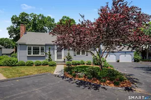 23 Aylesbury Cir, Madison, CT 06443 - Photo 4