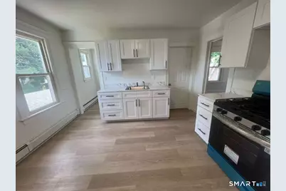 25 Lorenzo Street #1st Floor, Torrington, CT 06790 - Photo 6