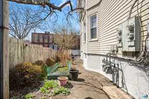 64 Connecticut Ave, New London, CT 06320 - Photo 14