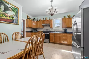 64 Connecticut Ave, New London, CT 06320 - Photo 6