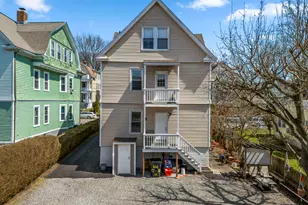 64 Connecticut Ave, New London, CT 06320 - Photo 2
