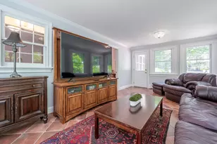 34 Powder Horn Hill Rd, Wilton, CT 06897 - Photo 10
