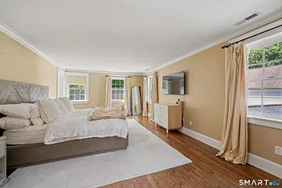 51 Squires Lane, New Canaan, CT 06840 - Photo 20