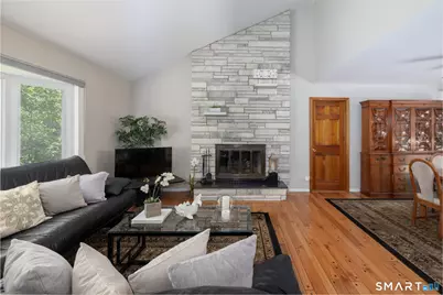 9 Firelight Drive, Danbury, CT 06810 - Photo 4