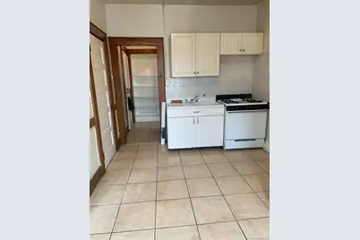 343 Wayne Street #1st, Bridgeport, CT 06606 - Photo 4