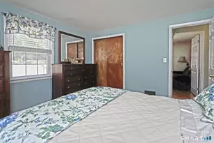 105 Seaview Ave, West Haven, CT 06516 - Photo 14
