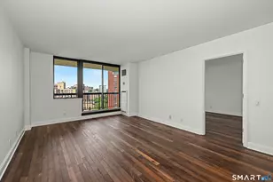 25 Forest St, Stamford, CT 06901 - Photo 4